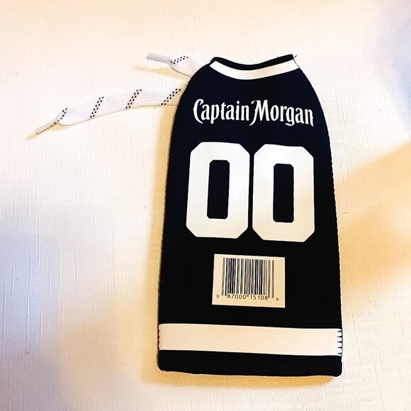 FUN Captain Morgan Toronto Maple Leafs Bottle Jersery BNWOT - Picture 5 of 6